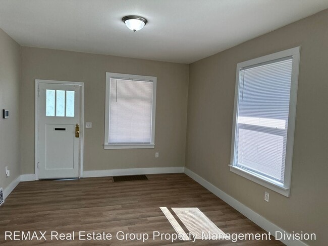 Building Photo - 2 br, 1 bath House - 423 W. Kiowa St