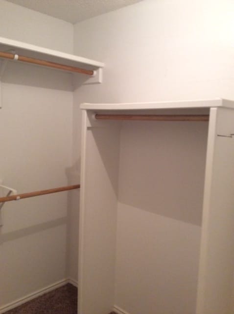 Building Photo - Available Now Updated 3 bed/ 2 bath/ 2 car garage