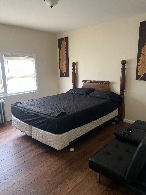 Building Photo - 958 Chancellor Ave