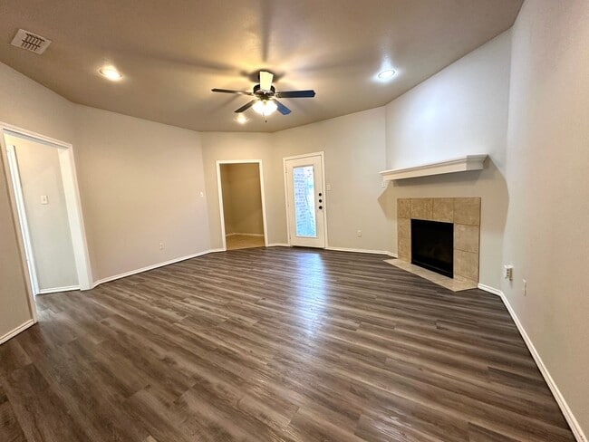 Building Photo - 3 bed 2 bath 2 car garage - Cooper ISD