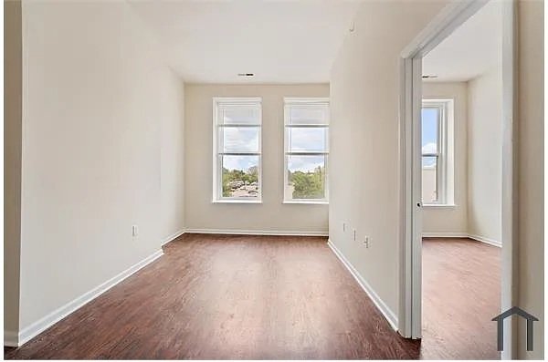 Foto del edificio - 317 E North Ave