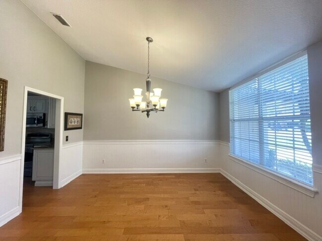 Building Photo - 9775 Bay Vista Estates Blvd