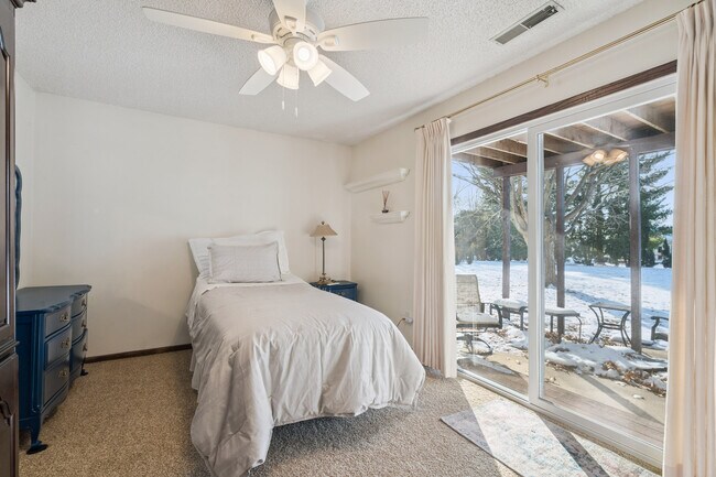 Foto del edificio - 1245 Michelle Ct