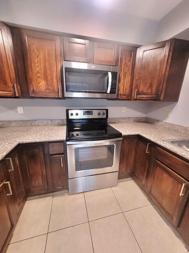 Foto del edificio - Spacious 3 bed 2 bath home in Kissimmee