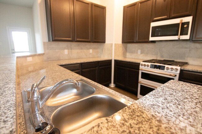 Foto del edificio - 1515 Alice DR