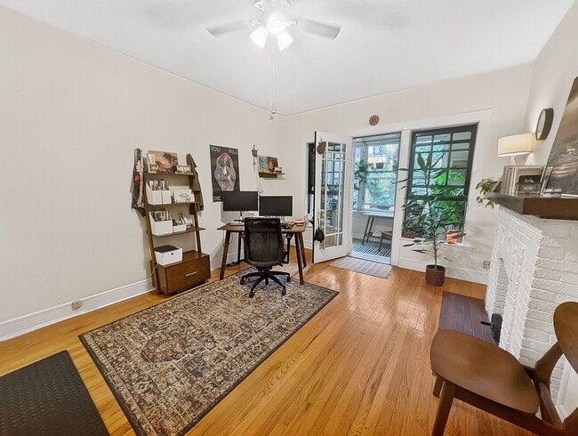 Building Photo - Large and Bright 1-bed/1-bath in Edgewater - Close to LUC!