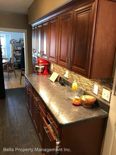 Foto del edificio - 2215-2221 E Beverly Rd