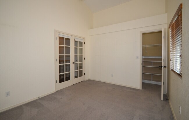 Foto del edificio - 5922 Wolf Village Dr