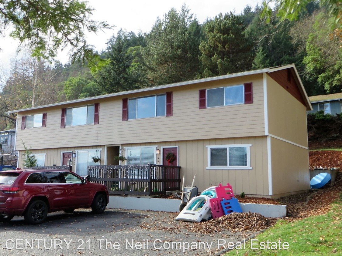 Primary Photo - 195-199 Mercy Hills Dr