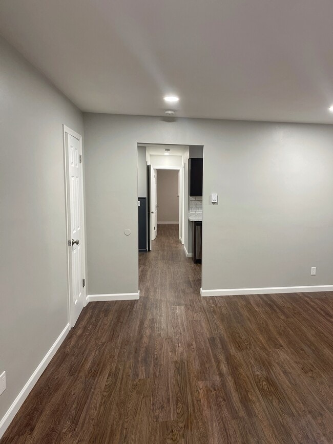 Foto del edificio - 3415 McFarlan Rd