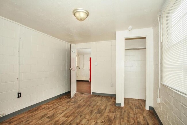 Building Photo - 741 Woodard Ave