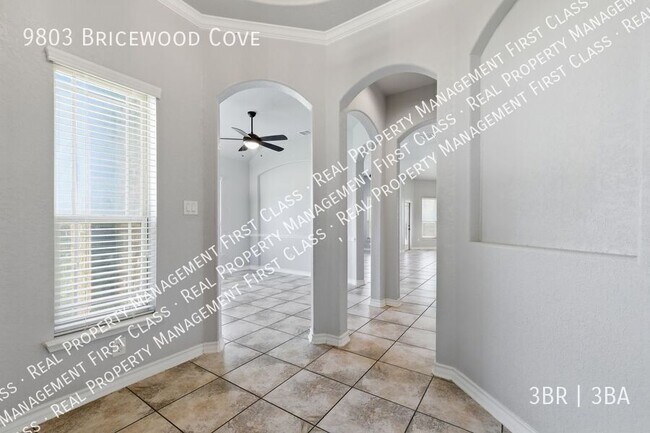 Foto del edificio - 9803 Bricewood Cv