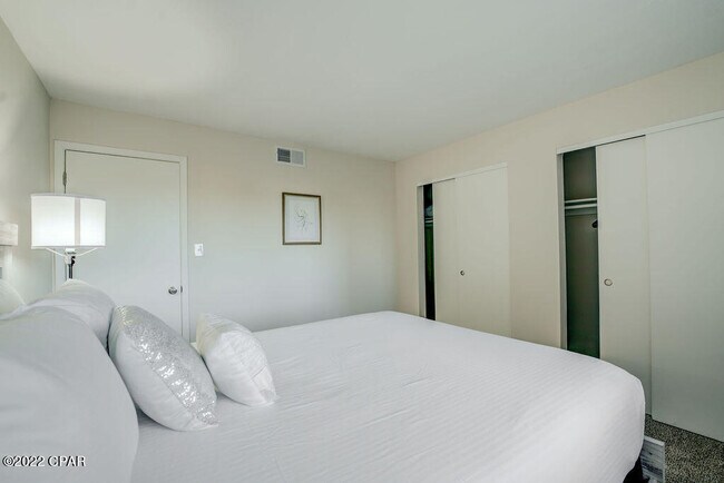 Foto del edificio - 23223 Front Beach Rd