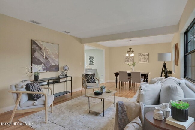 Foto del edificio - 2138 Larry Dr