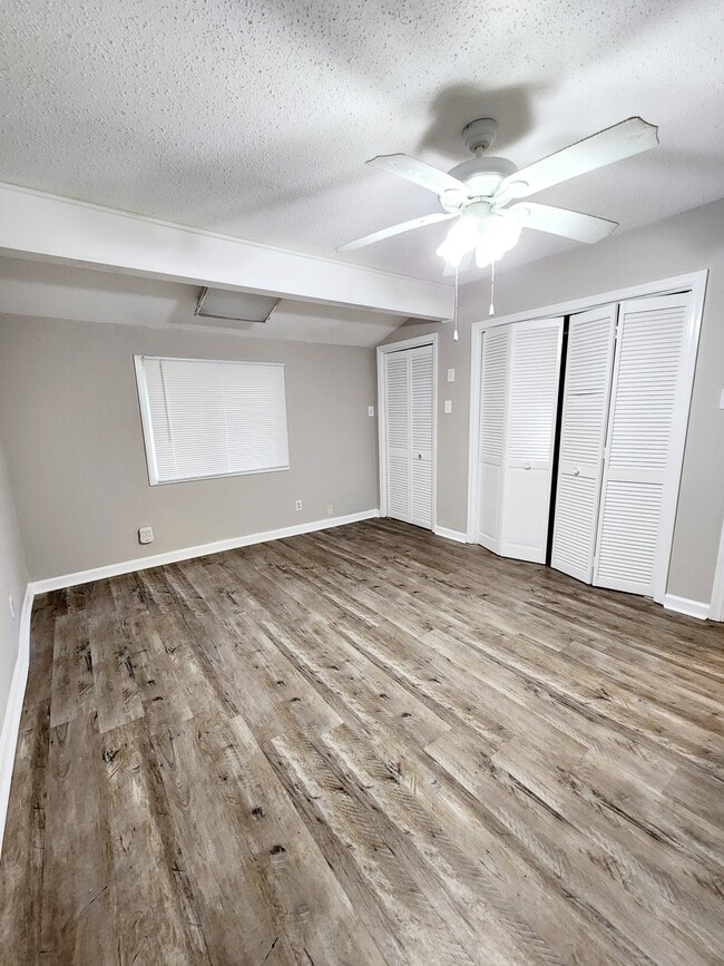 Building Photo - 14012 Hurstland Dr SW