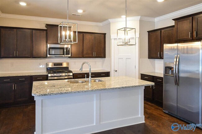 Foto del edificio - 15526 Ironcrest Drive NW