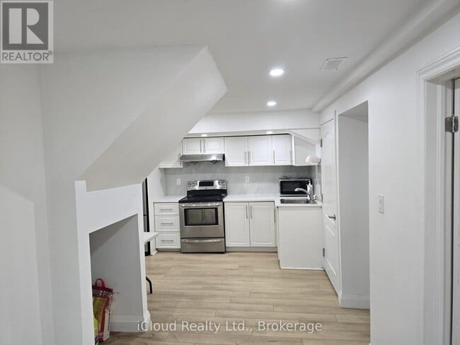 Building Photo - 1070 Galesway Blvd