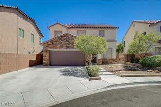 Building Photo - 5033 Apache Valley Ave