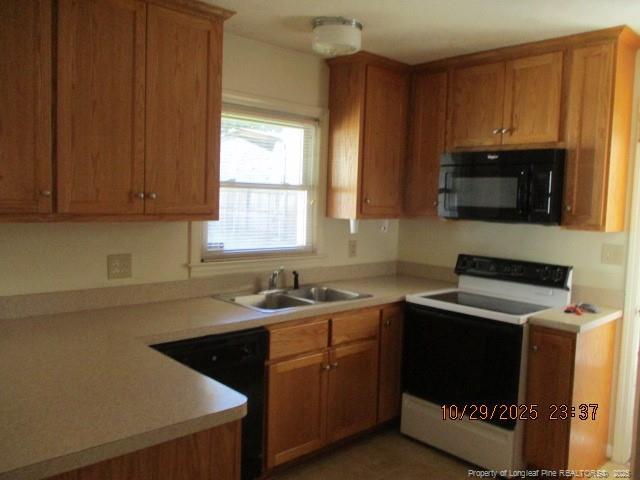 Foto del edificio - 4454 Wellington Dr