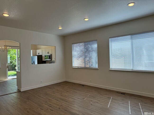 Building Photo - 10050 Zephyr Heights Dr
