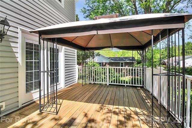 Foto del edificio - 9020 Bartlett Rd