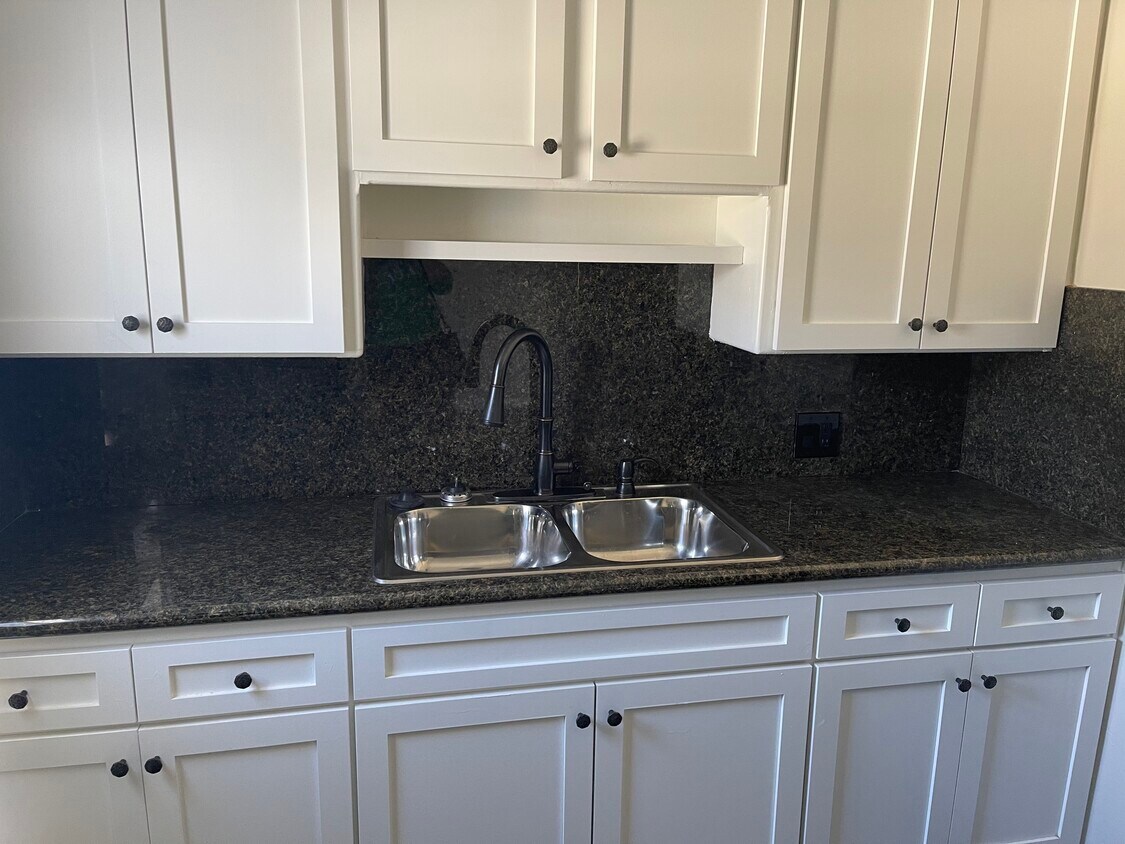 Foto principal - 1201 W Victory Blvd