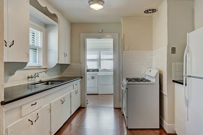 Foto del edificio - Well Maintained 2 Bedroom House