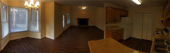 Building Photo - 571 Gold Ridge Rd
