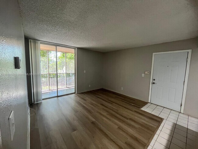 Foto del edificio - 4055 W McNab Rd