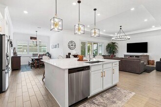 Building Photo - 962 Castaway Ct