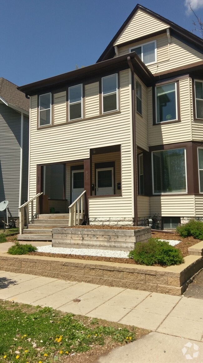 Building Photo - 835 Selby Ave
