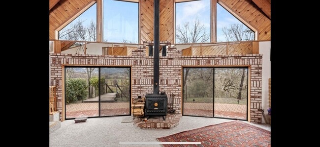 Building Photo - 2567 Hendricks Rd