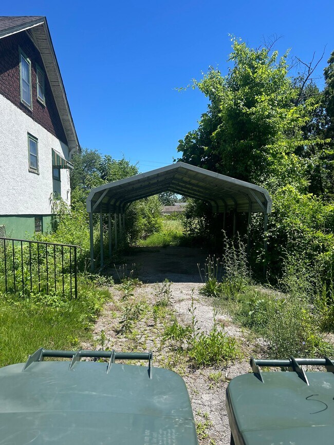 Foto del edificio - 5468 Gilmore Ave
