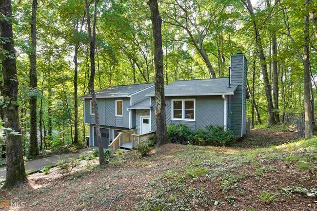 Building Photo - 1574 Oakmont Dr