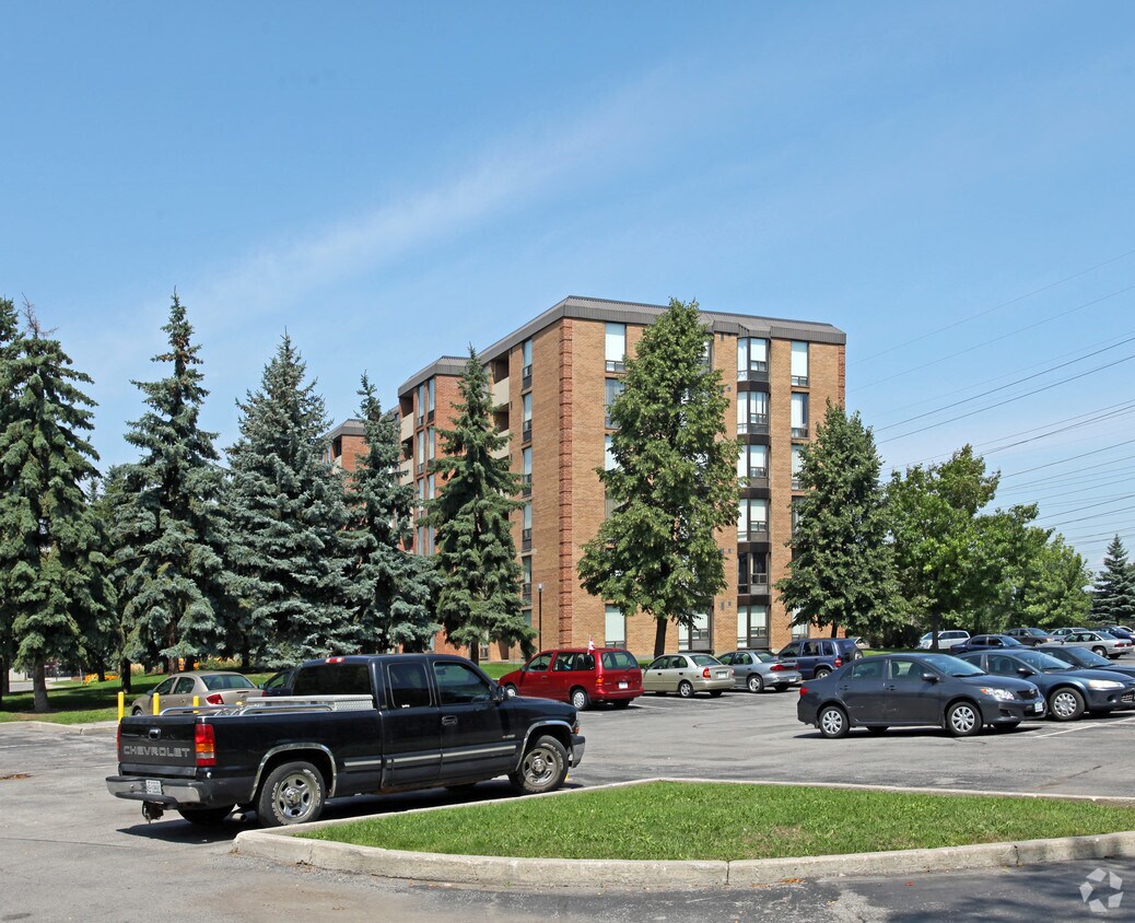 Building Photo - Village at the Pines