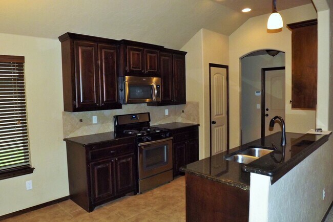 Building Photo - 1409 Ginger Avenue, Moore, Ok. 73160 Storm...