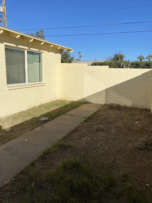 Primary Photo - 2019 W Turney Ave