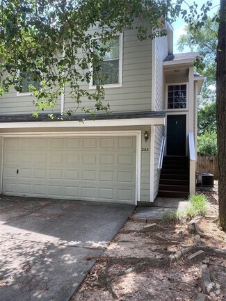 Building Photo - 202 S Walden Elms Cir