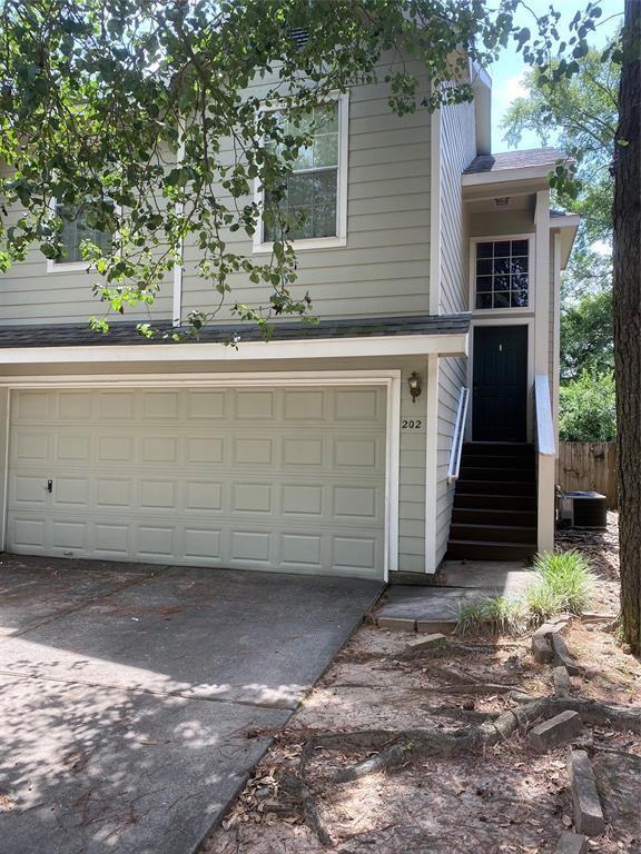 Foto principal - 202 S Walden Elms Cir