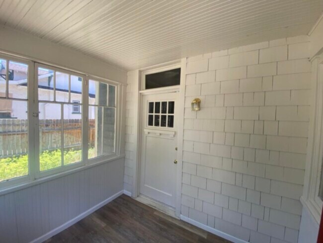 Foto del edificio - Adorable 2 Bed, 1 Bath!