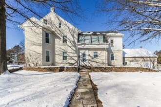 Building Photo - 1003 W Main St