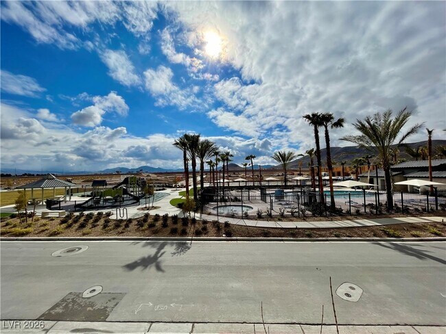 Foto del edificio - 12185 Scarlet Ember Rd