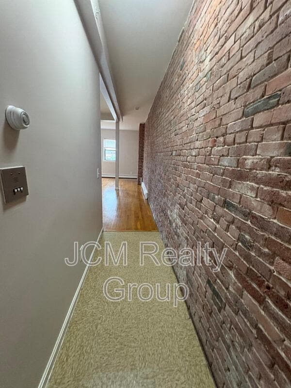Building Photo - 32 Hartwell St