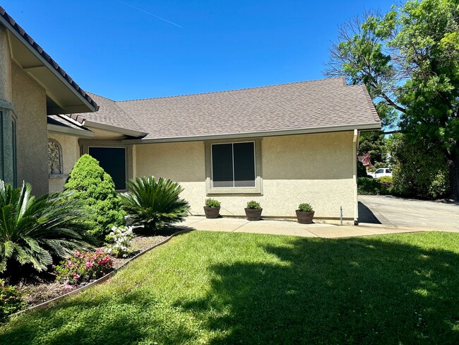 Foto del edificio - Beautiful well maintained home! Excellent ...