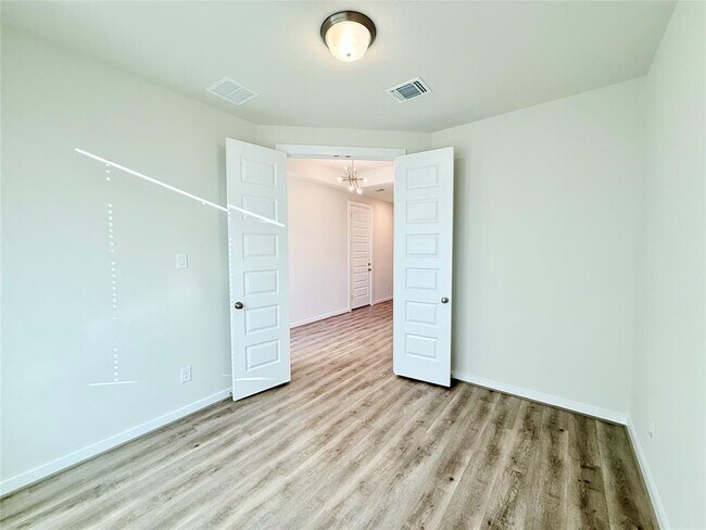 Foto del edificio - 133 Cintilar St