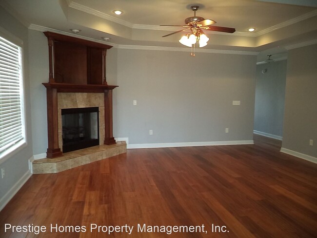 Building Photo - 3 br, 2 bath House - 107 Avalon