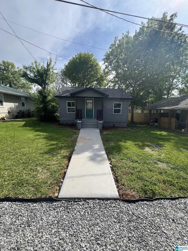Building Photo - 8417 Thomas Ave