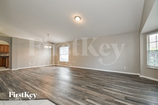 Foto del edificio - 707 Vía Milano