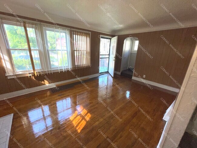 Foto del edificio - 326 E Dartmouth St