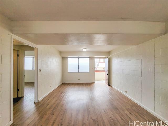 Foto del edificio - 526 N School St